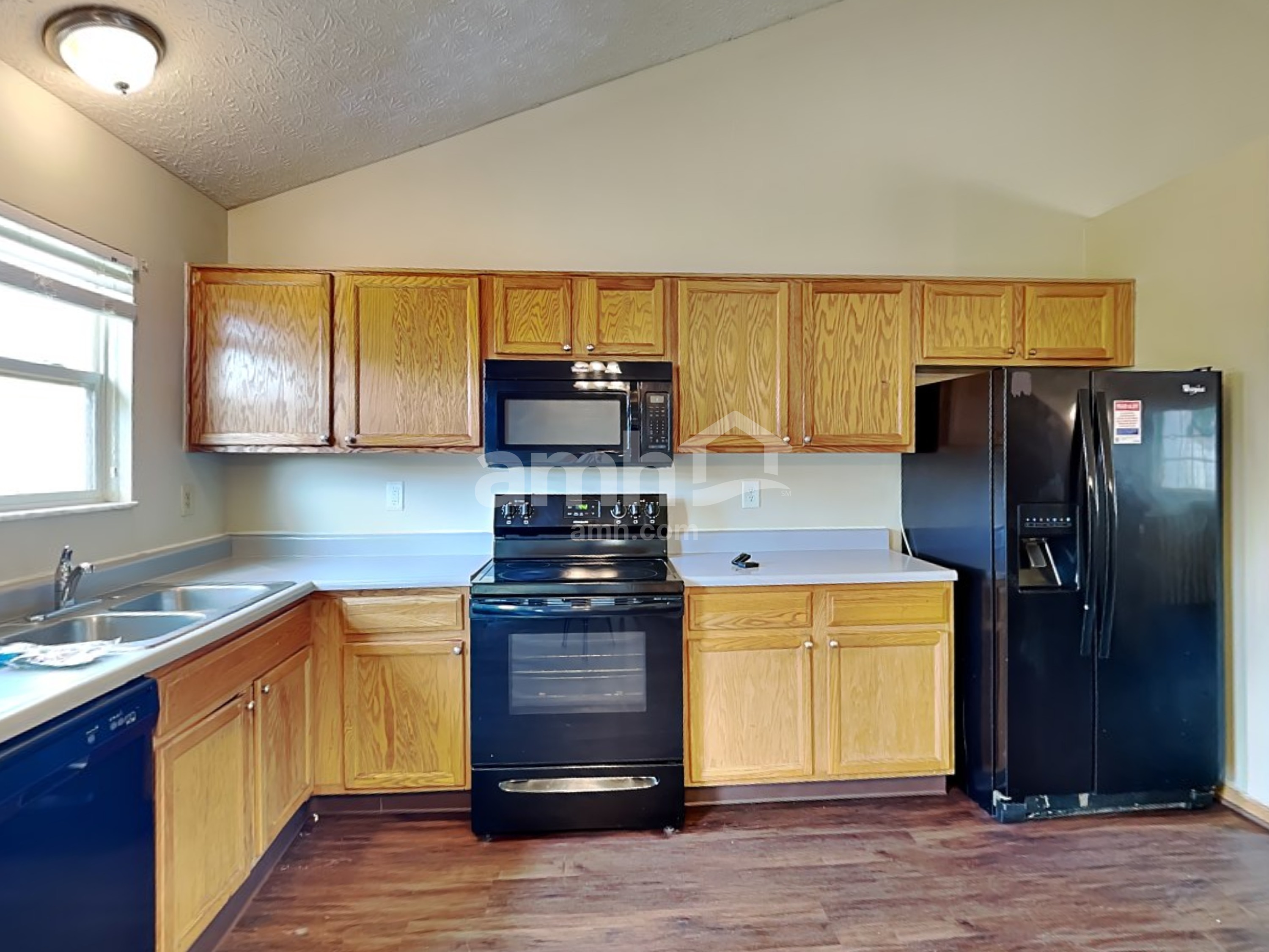 5448 Longworth Dr – photo 3