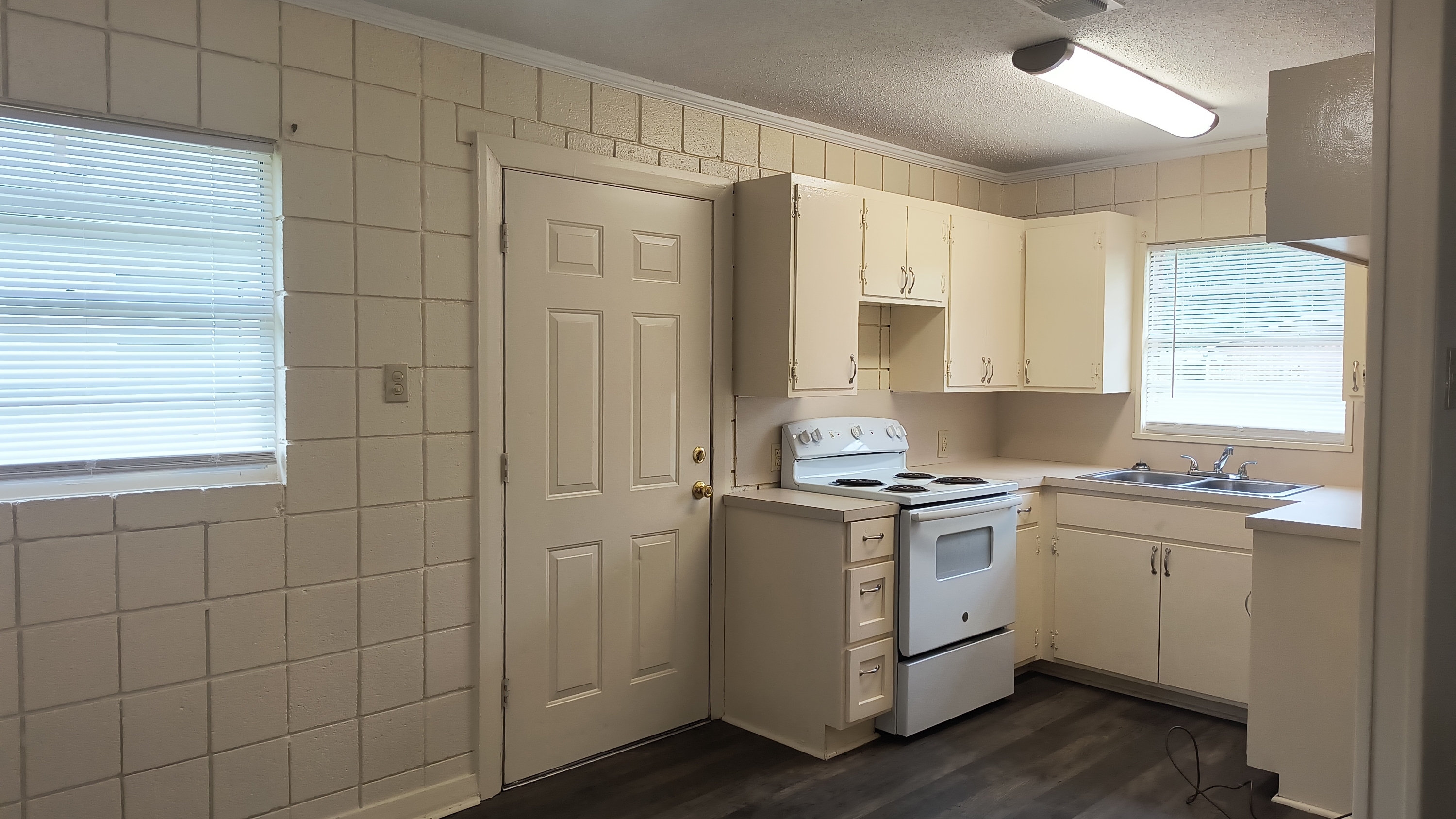 3010 S Holly St – photo 3