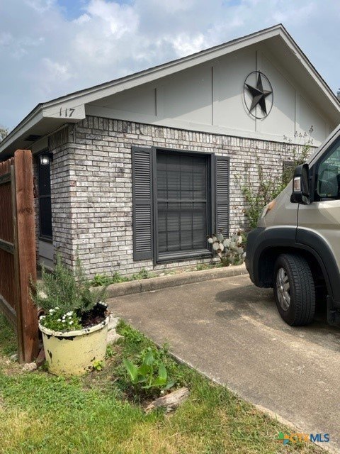 117 E Crockett St – photo 1