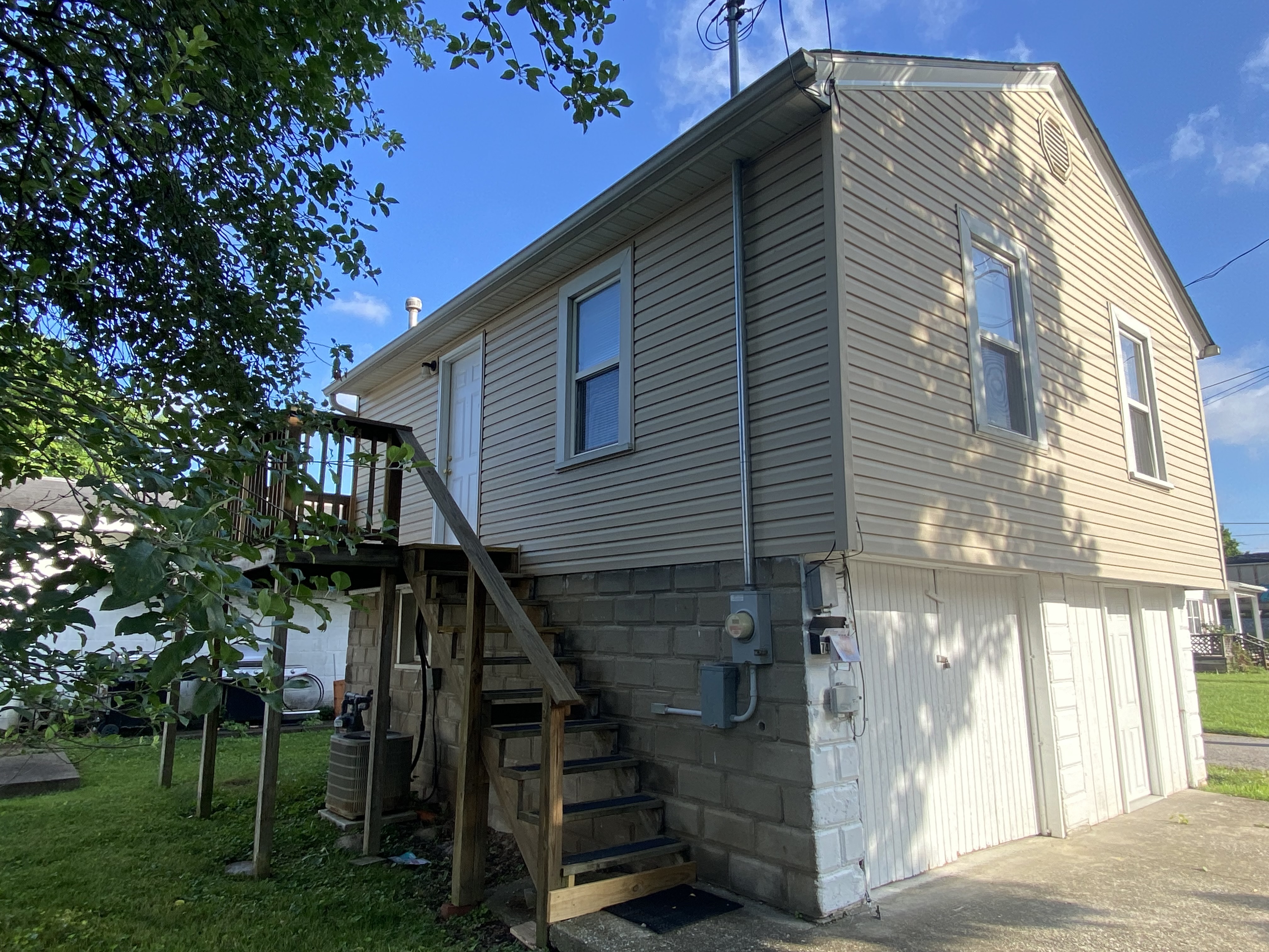744 Lee St unit 744 REAR LEE ST – photo 1