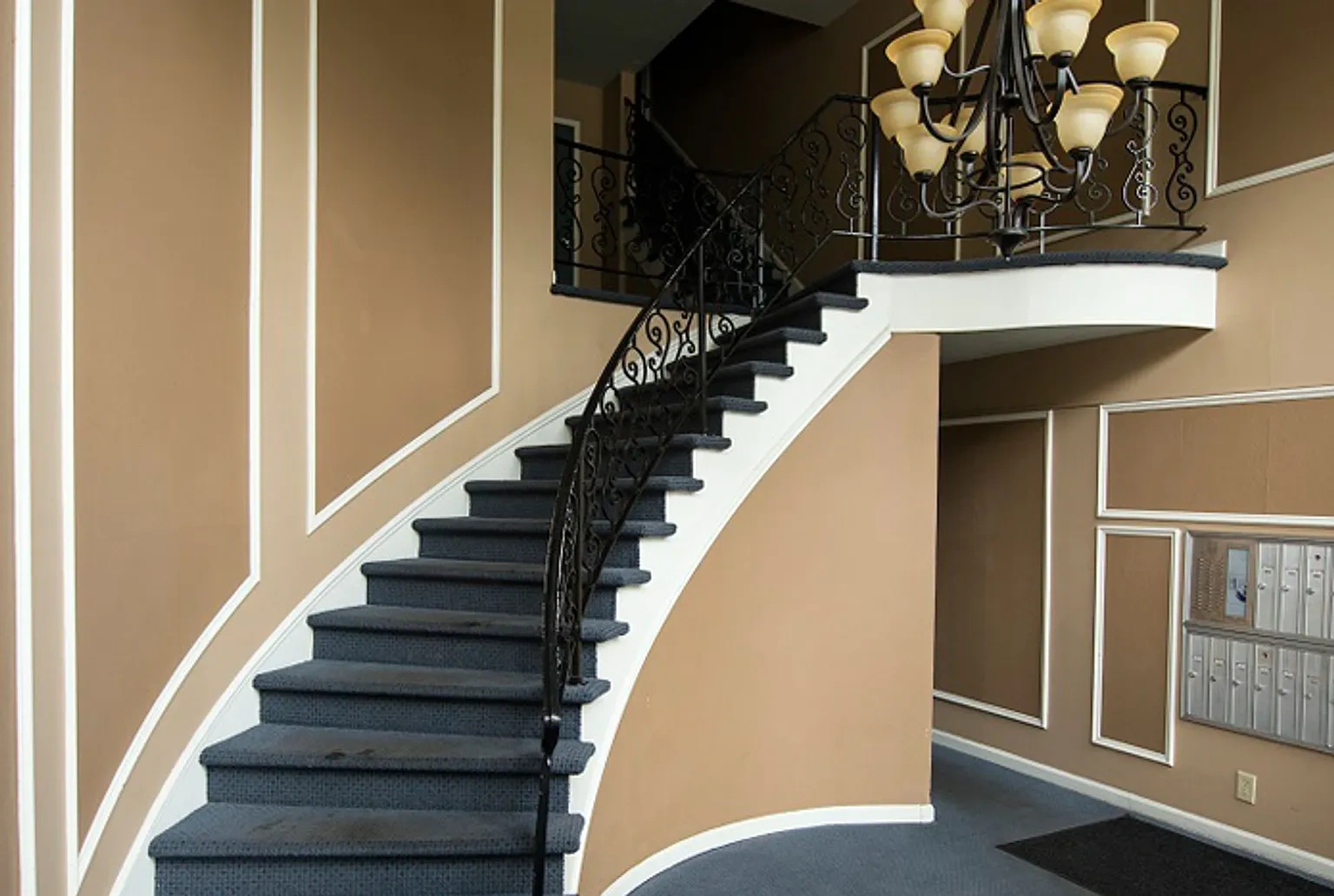 Fountain Lake Apartment Homes – photo 1