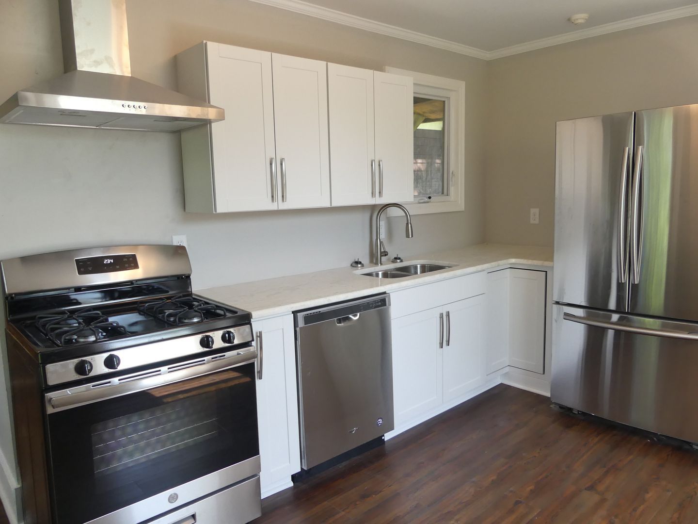609 E State St unit 609 E State St. - Sublet – photo 5