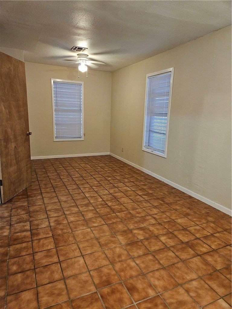 501 N Gregory – photo 4