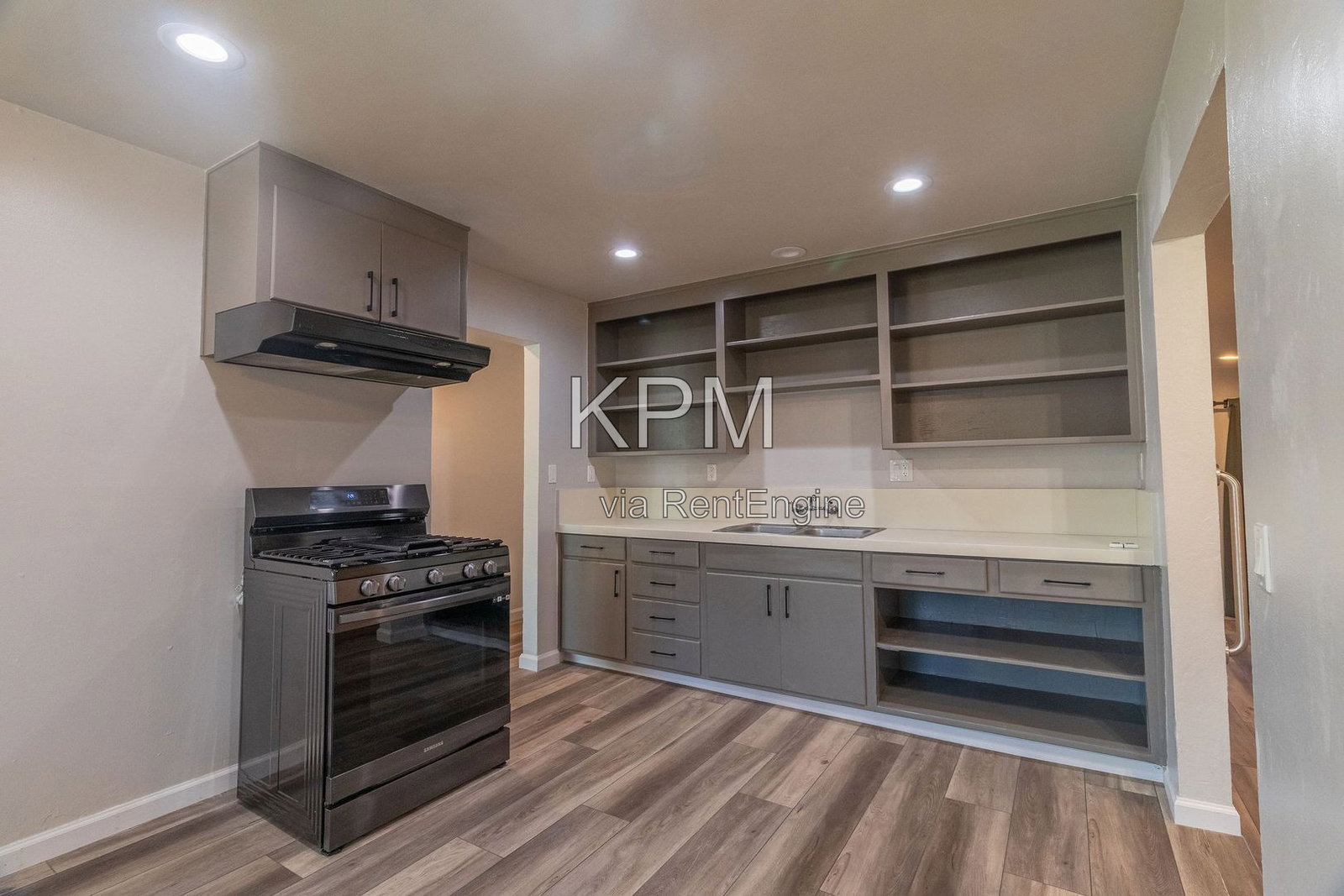4248 E 4th St – photo 5