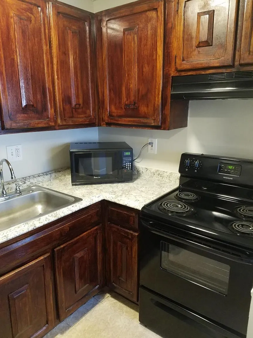 Whitney Manor – photo 1