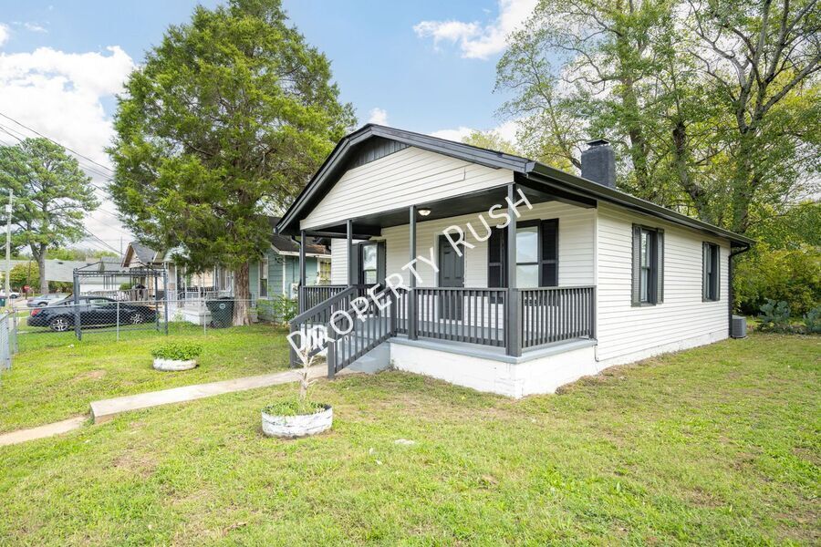 3818 Chandler Ave – photo 4