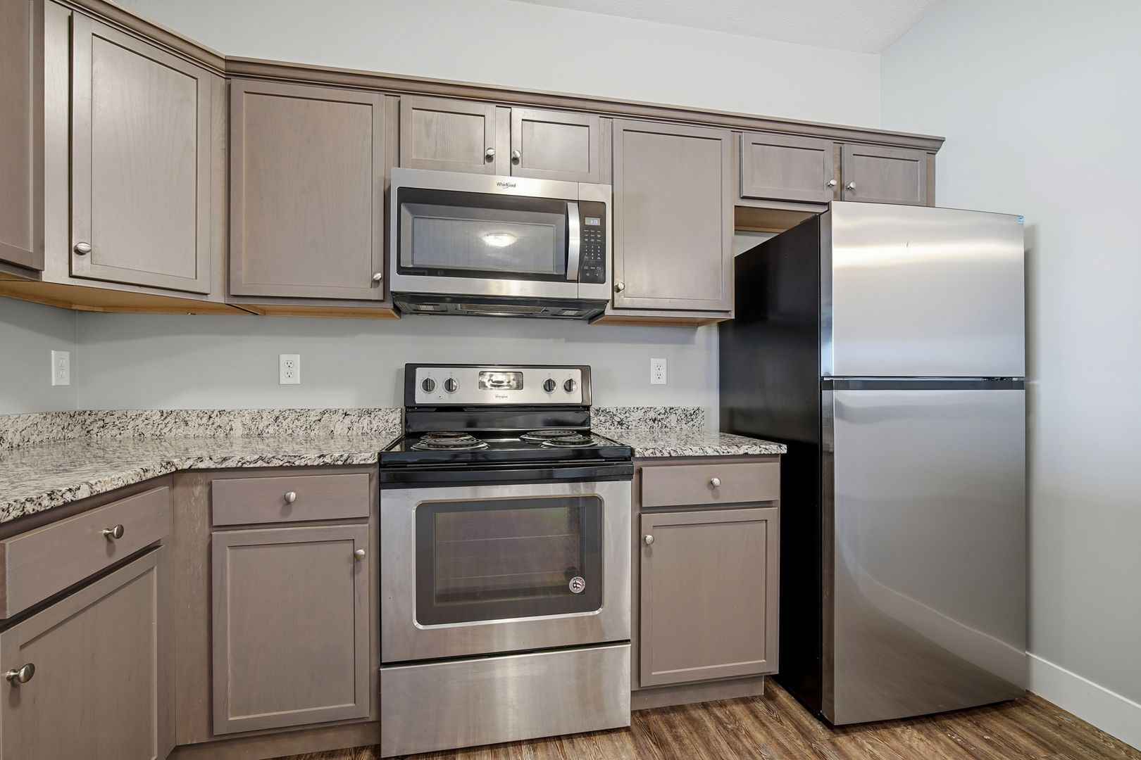 1031 Ekstam Dr unit 201 – photo 2