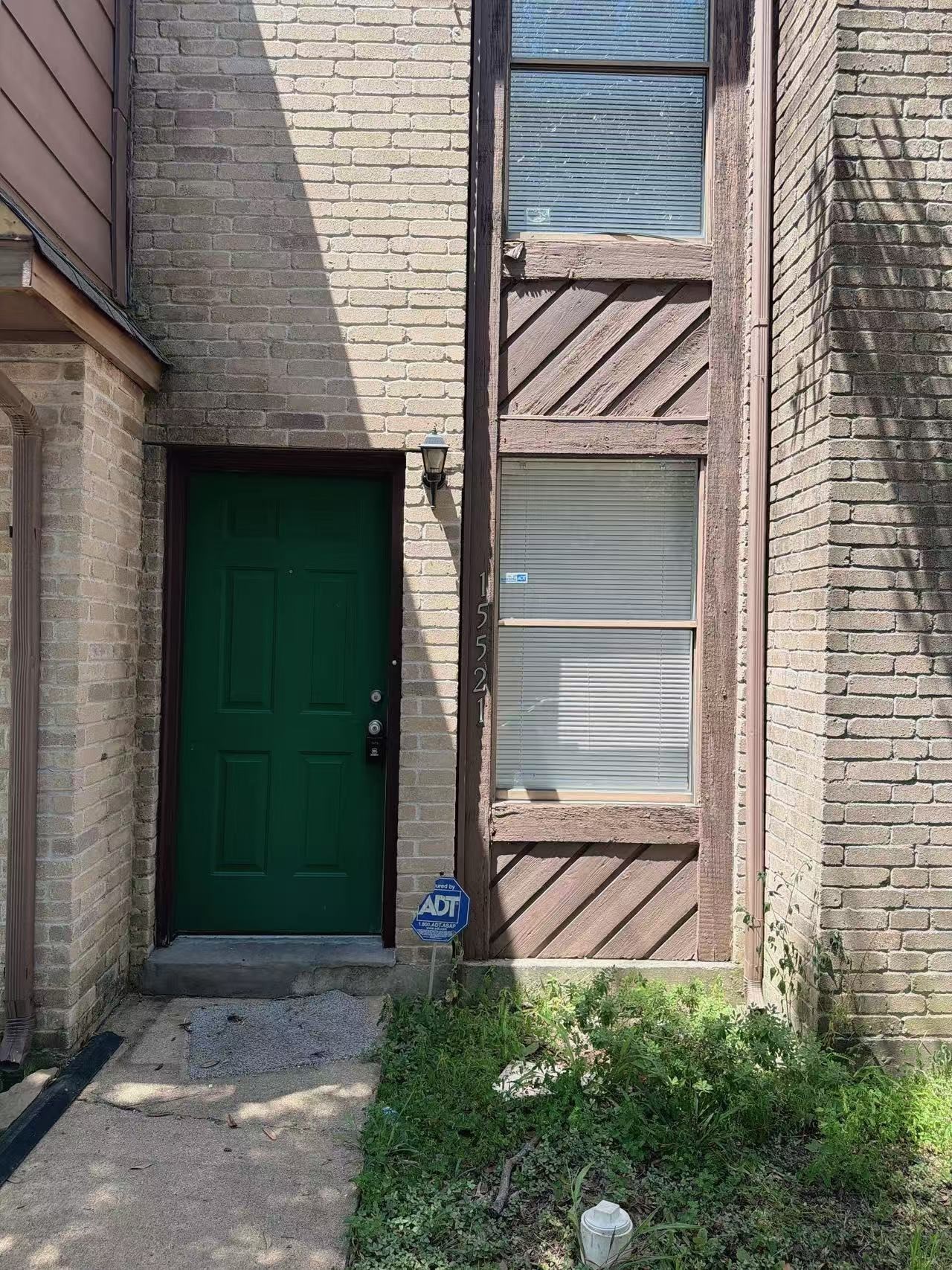 15521 Weldon Dr – photo 1