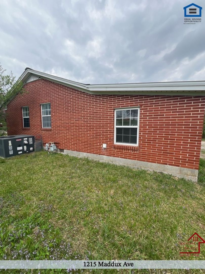 1215 Maddux Ave – photo 3