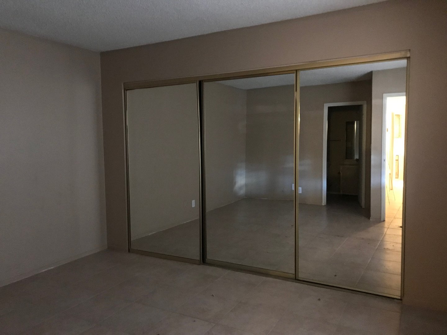 429 N Lamb Blvd – photo 3
