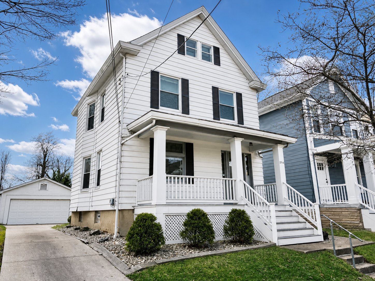 2715 Griffiths Ave – photo 1