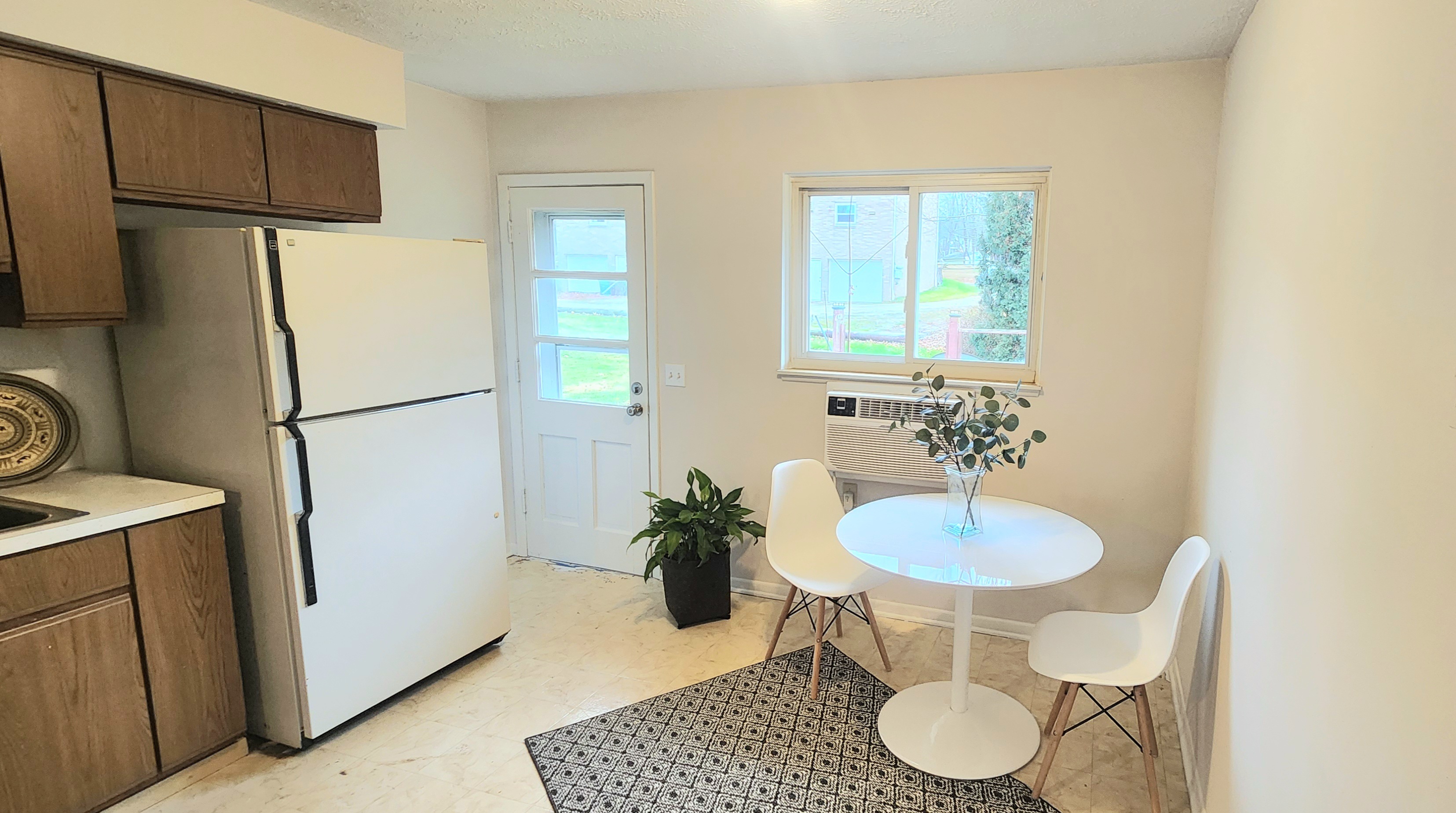 227 Ash St unit 227 – photo 2