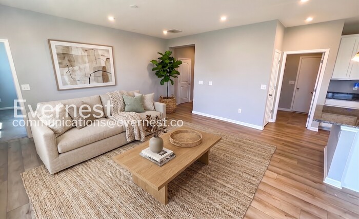 89 Hutchison St – photo 2