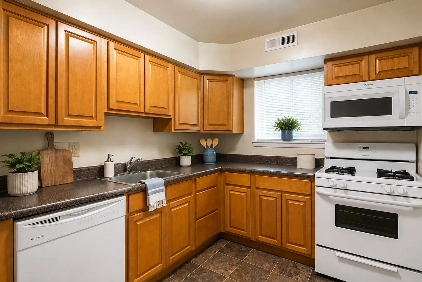 Glen Mar Apartment Homes – photo 3