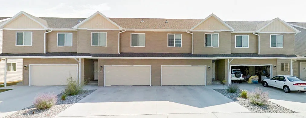Dakota Territories Townhomes – photo 3