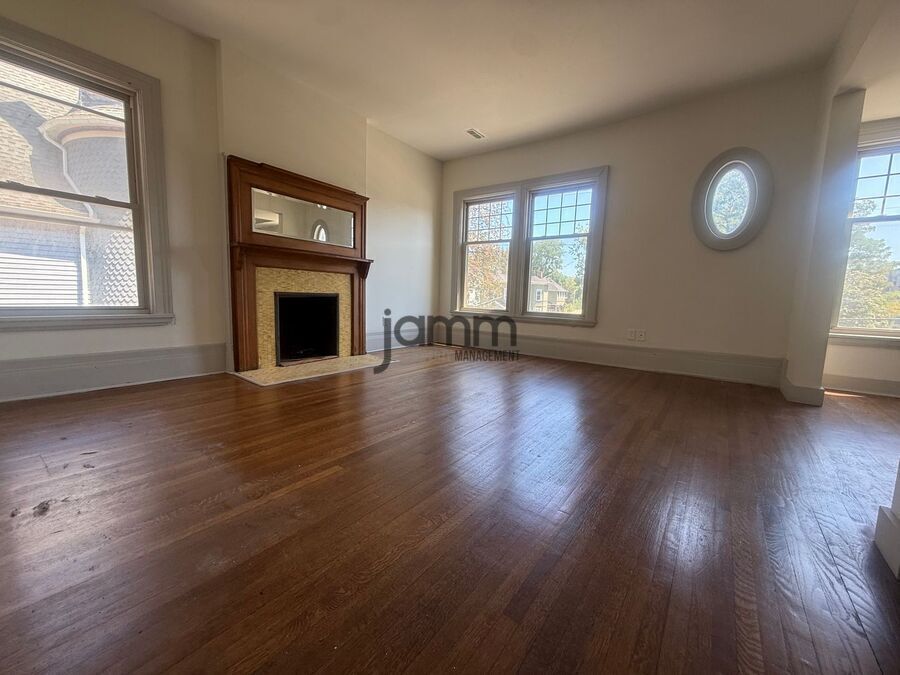 1856 E 89th St – photo 3