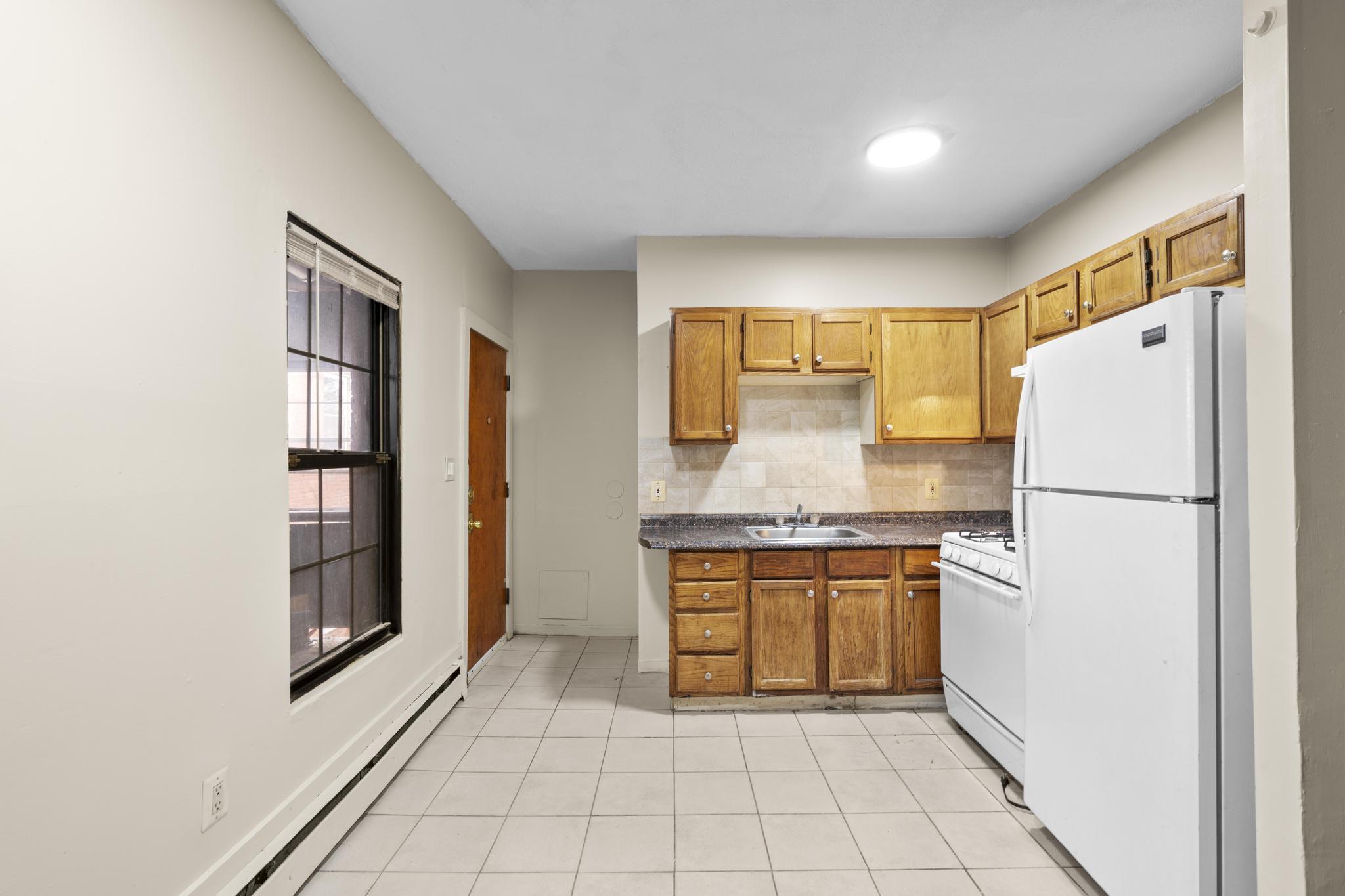 26-28 Lawrence St unit 26-3 – photo 2