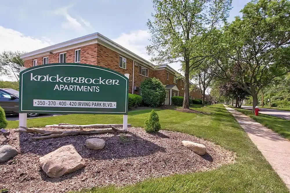 Knickerbocker Apartments – photo 2