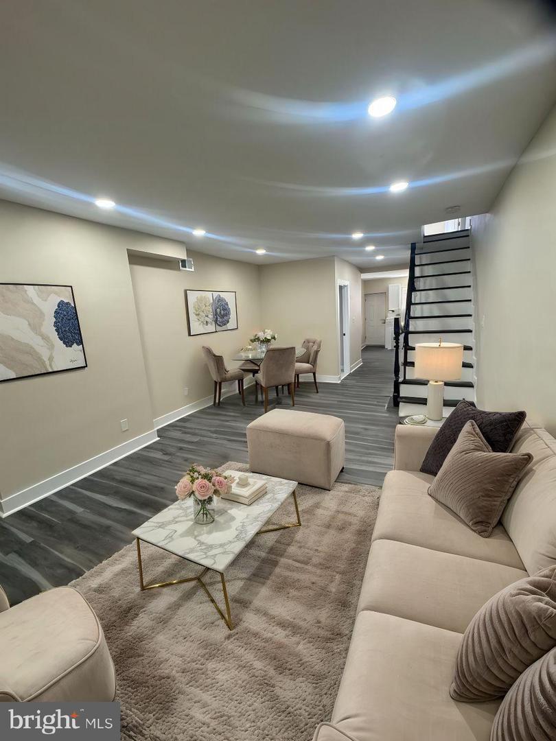 459 High St – photo 1