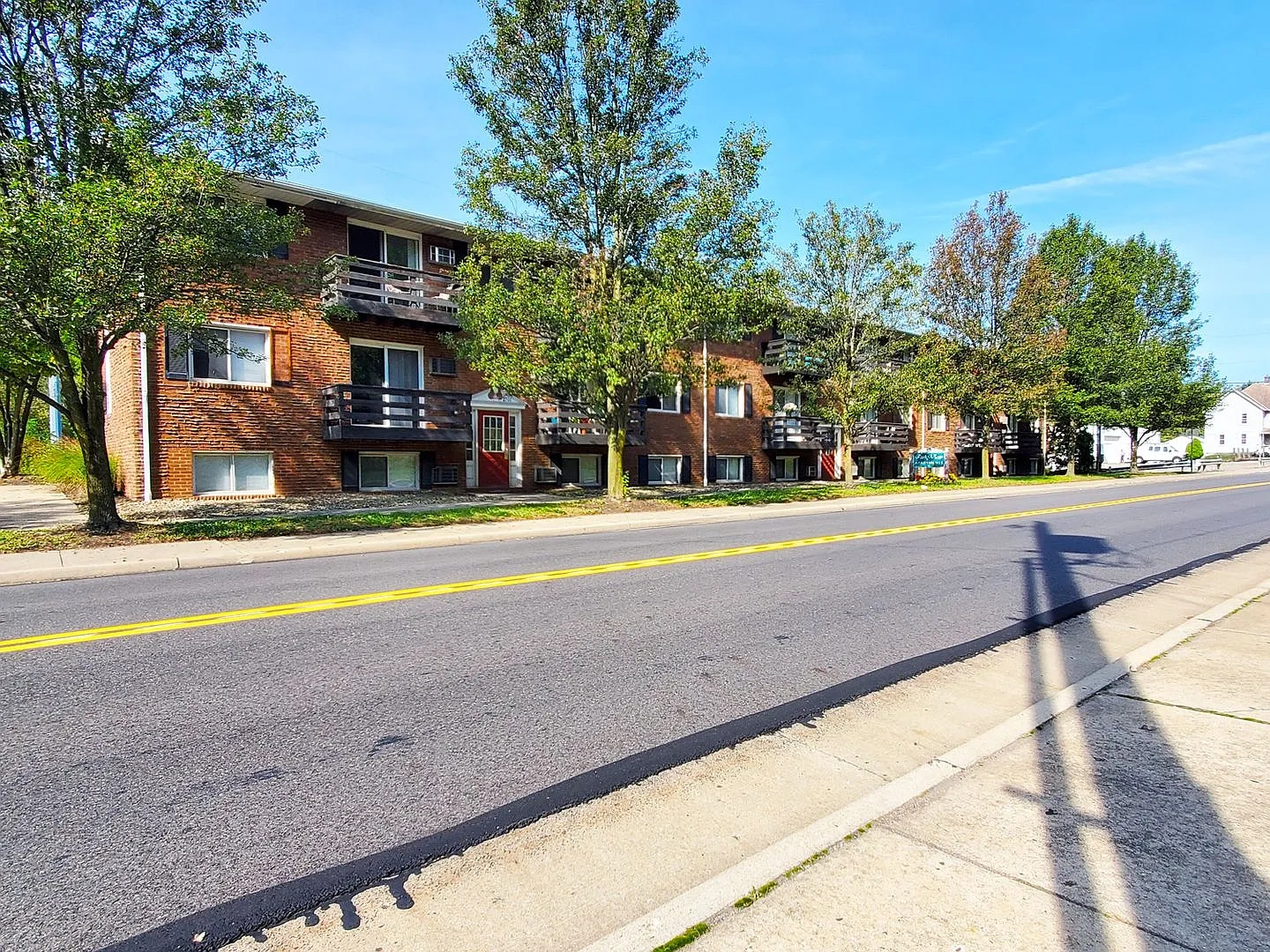 Newly Renovated 1 & 2 Bedroom Apartments in Canton, OH – photo 4