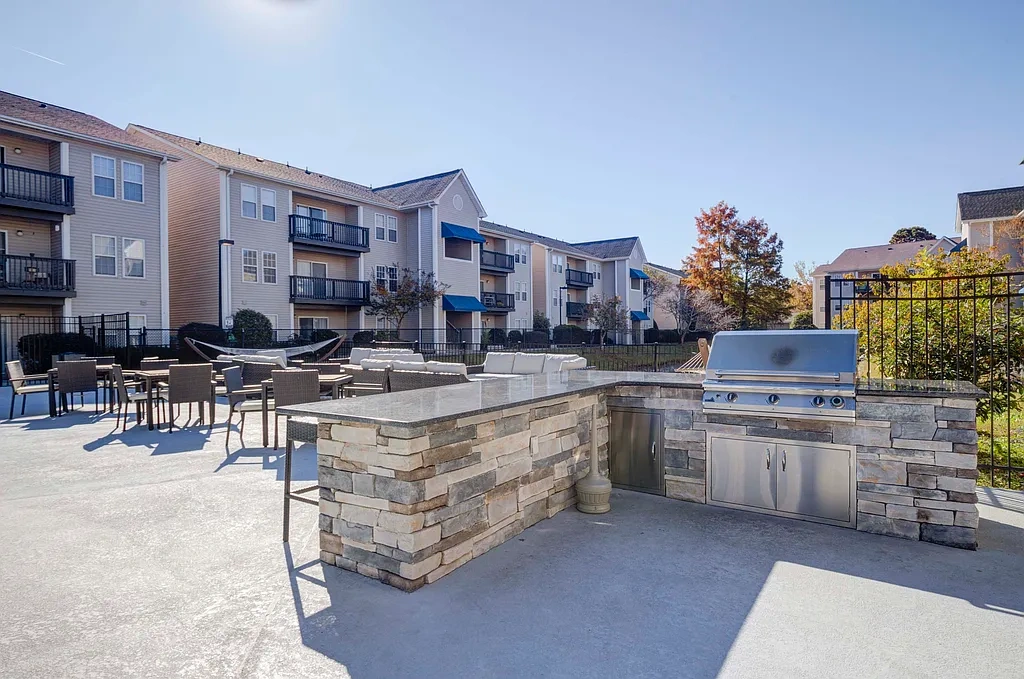 Quad Apartment Homes – photo 1