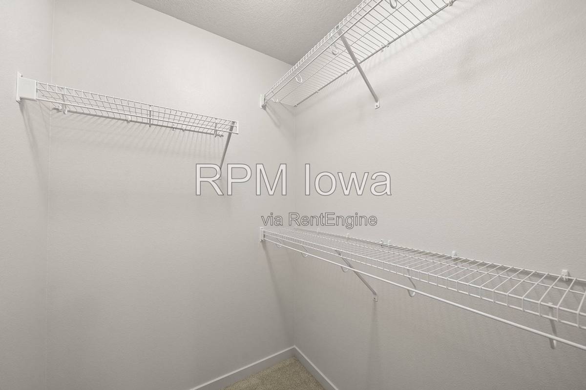 325 Freedom Wy – photo 5