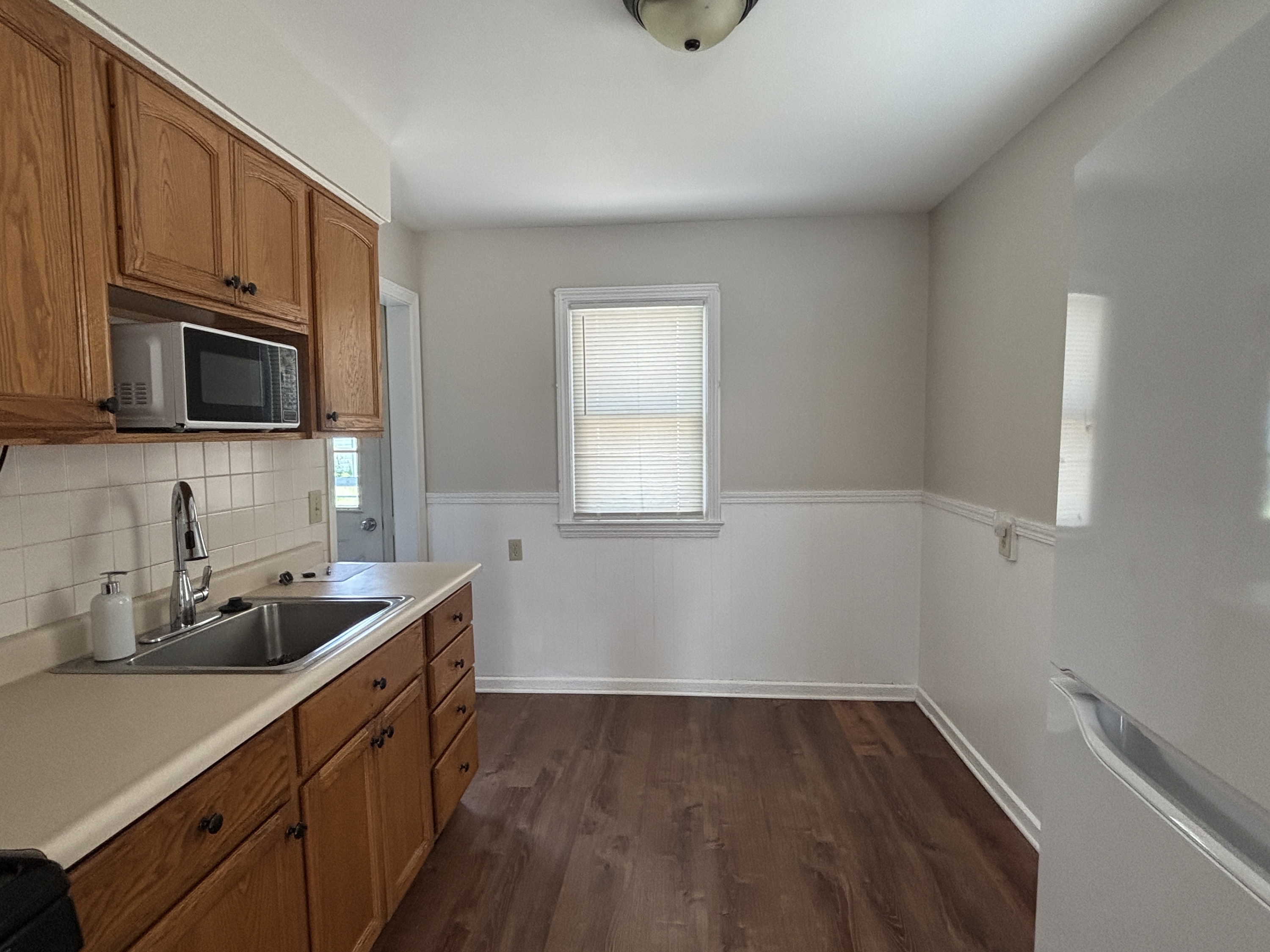 1548 Thalia Ave – photo 2