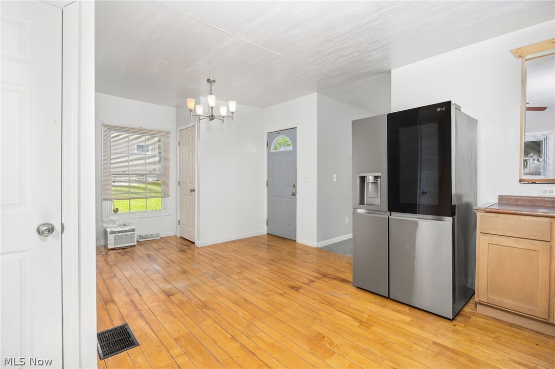 918 Raymond Ave – photo 4