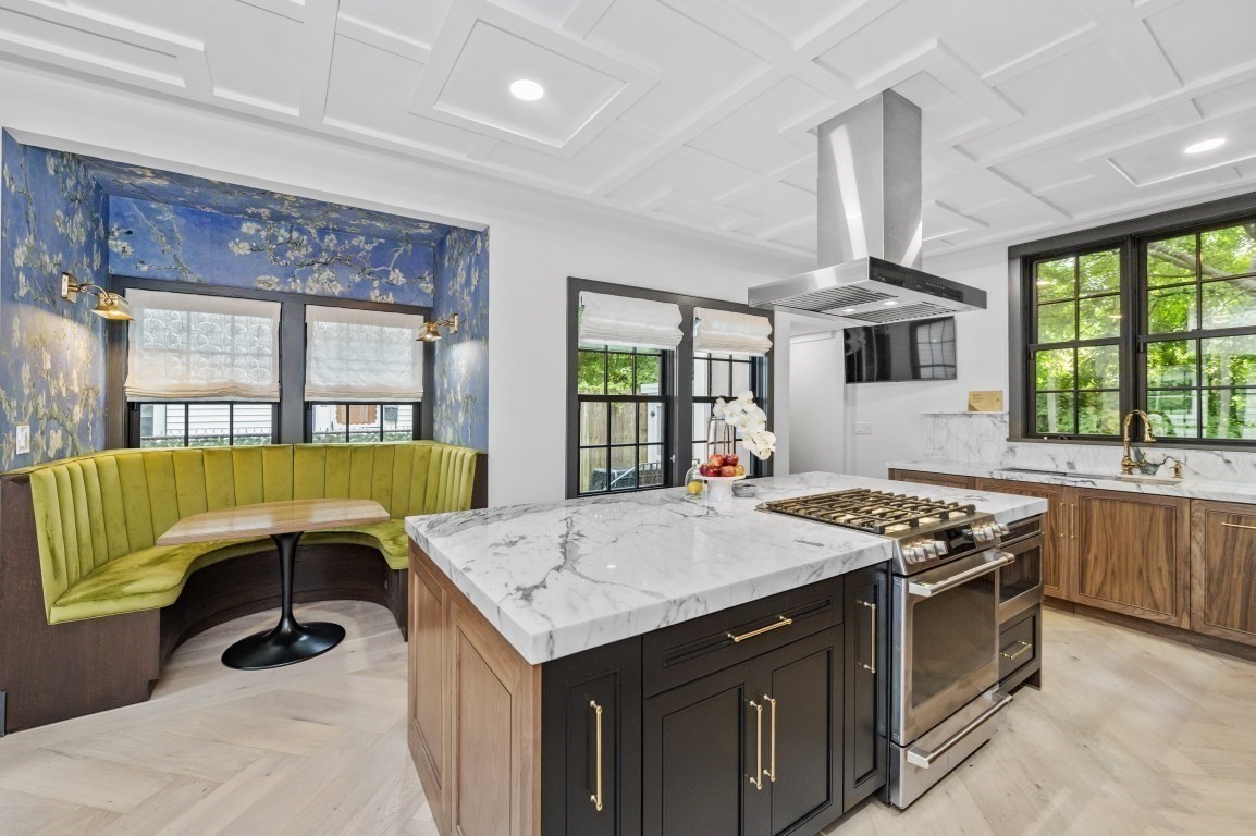 208 Windsor St – photo 4