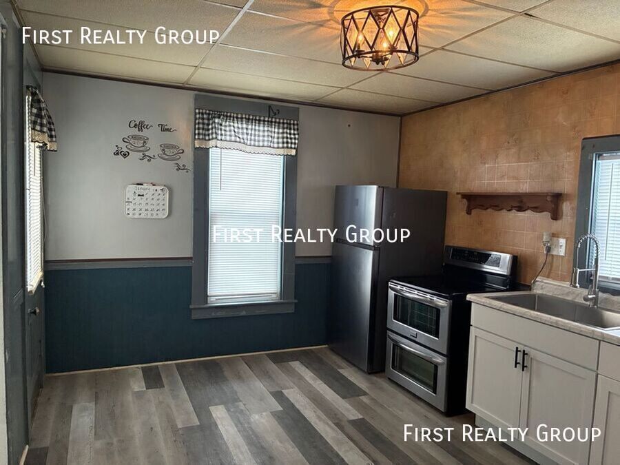 519 Ann St – photo 5