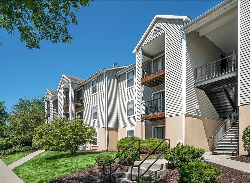 Boulder Pointe Apartments – photo 3