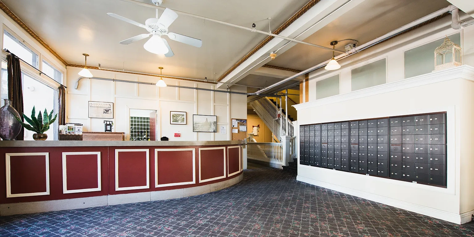 The Blackstone Apartments – photo 3