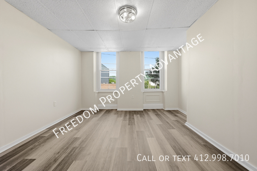 5154 Butler St – photo 2