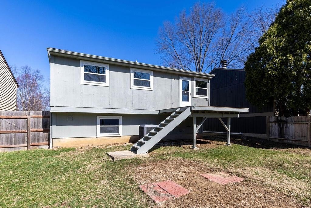 3357 Chetwood Pl – photo 5