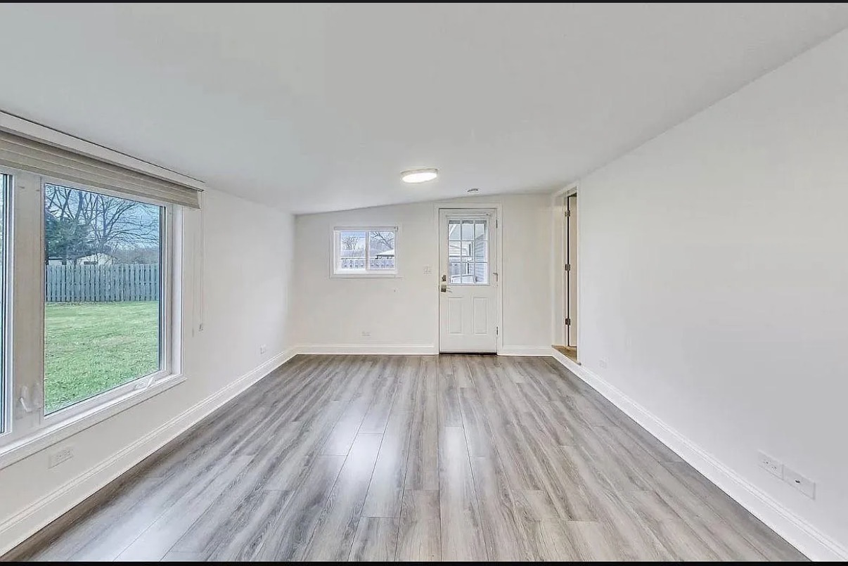 159 E Walnut Ave – photo 4