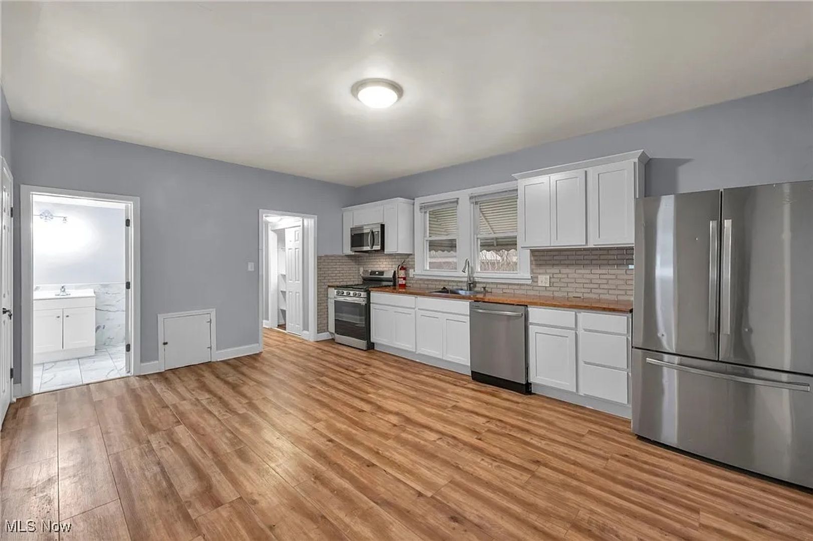 3884 E 54th St – photo 5