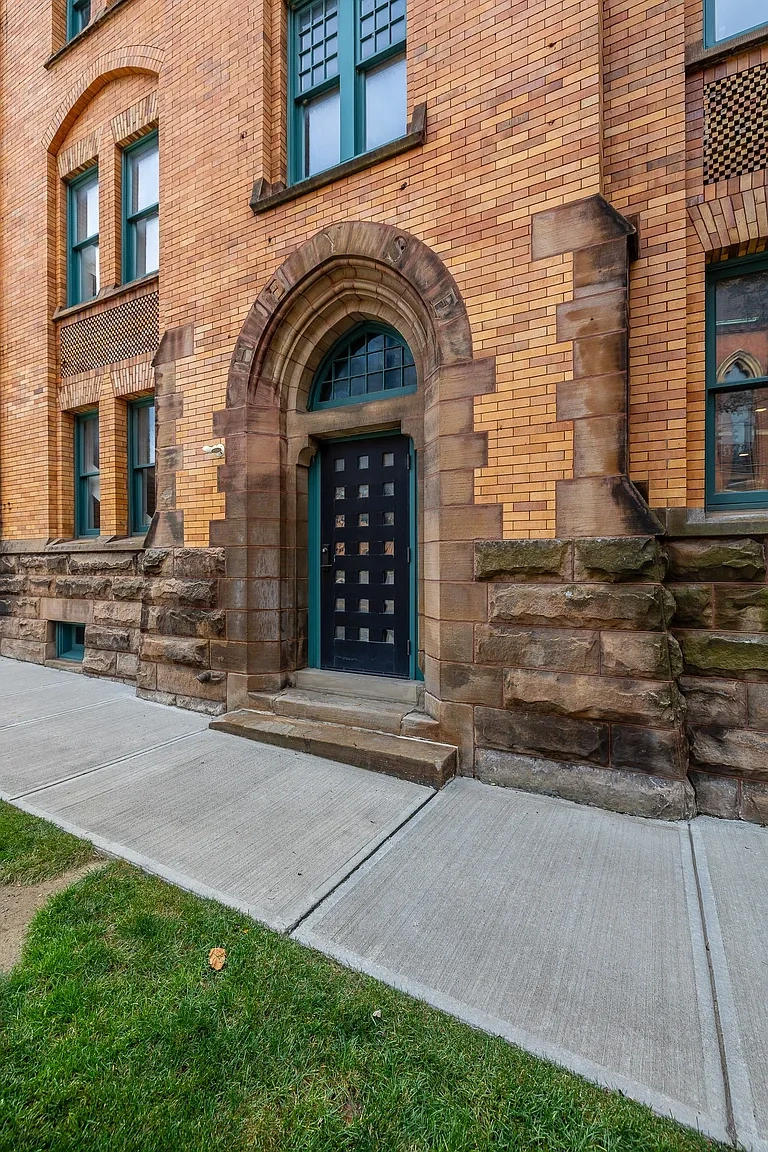 Heyse Apartments – photo 2