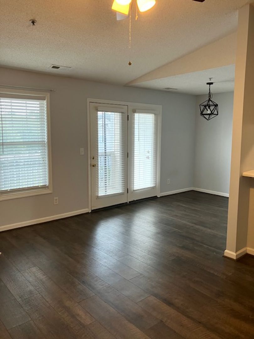 904 Litchfield Way unit 904-J – photo 5