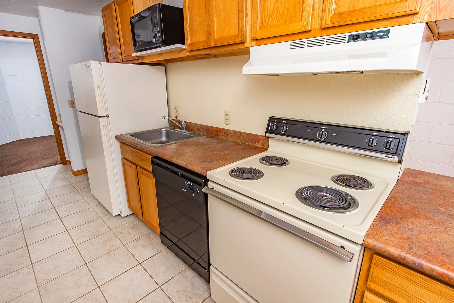 Campus Side Apartments – photo 5