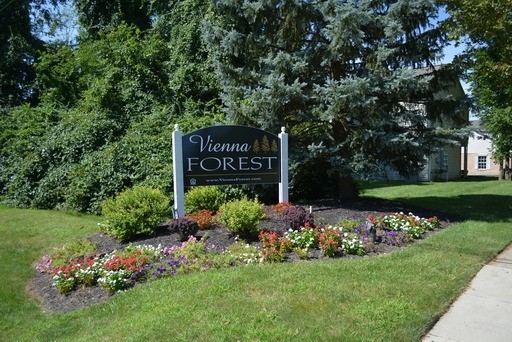 496 Bavarian Dr – photo 1