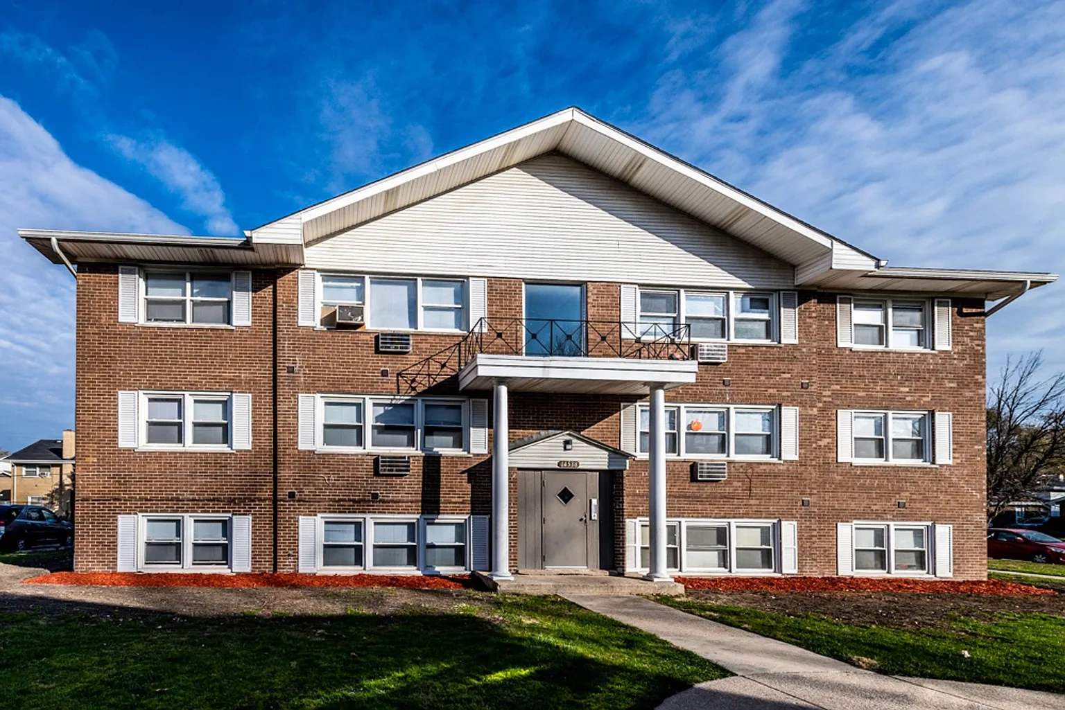 14538 S Cottage Grove – photo 2