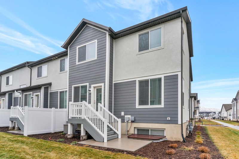 1613 N 3740 W – photo 2