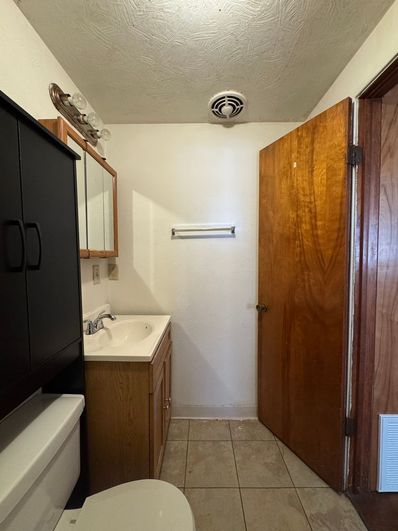 1225 W Freeman St unit 9 – photo 5