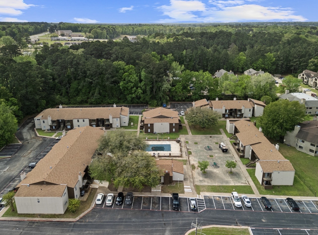 2800 Victory Dr unit 102 – photo 3