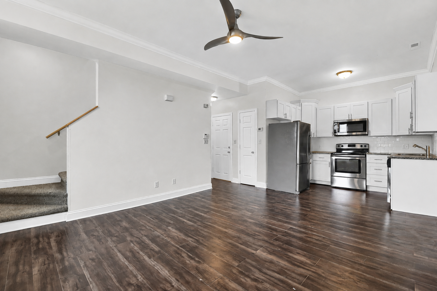 2263 Indiana Ave – photo 3