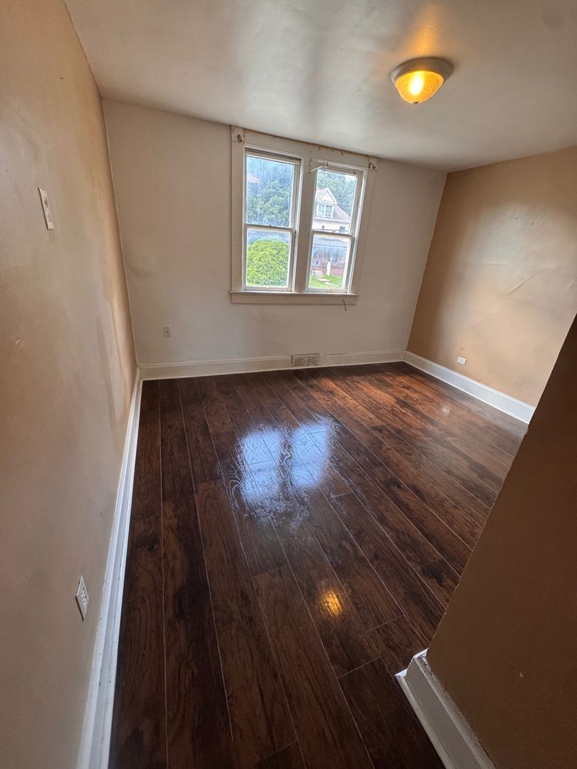 691 S Irvine Ave unit 1 – photo 4