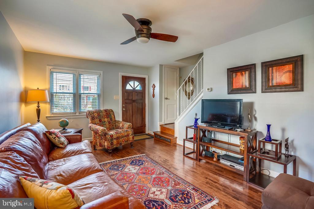 5710 Fenwick Dr – photo 2