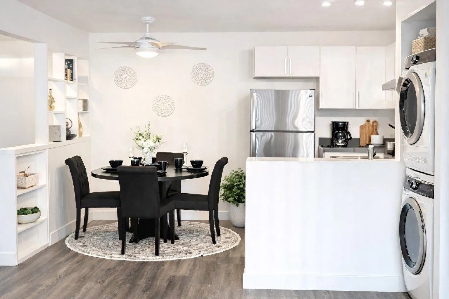 Metro Apartments – photo 3