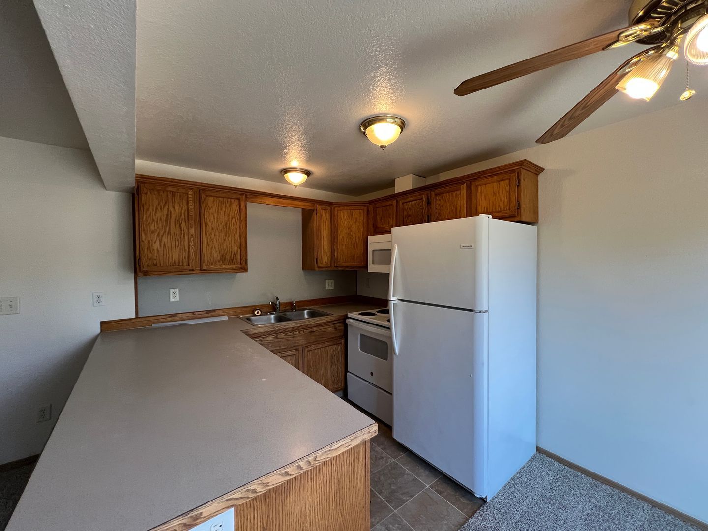 123 Green Ln unit 125 – photo 4