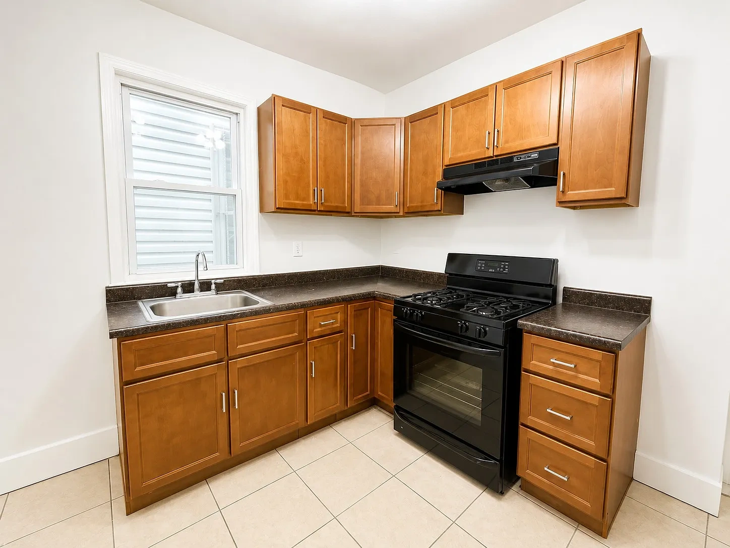 272 S 11th St – photo 3